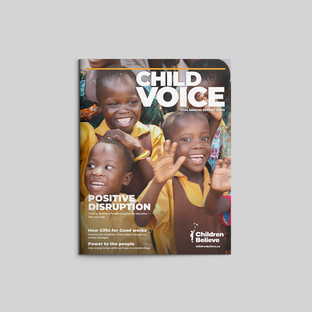 cover of this issue on grey background